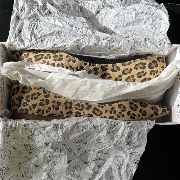 Nordstrom BP Leopard Print Women's Flats Size 8 in Like New Condition with Box - Picture 8 of 10